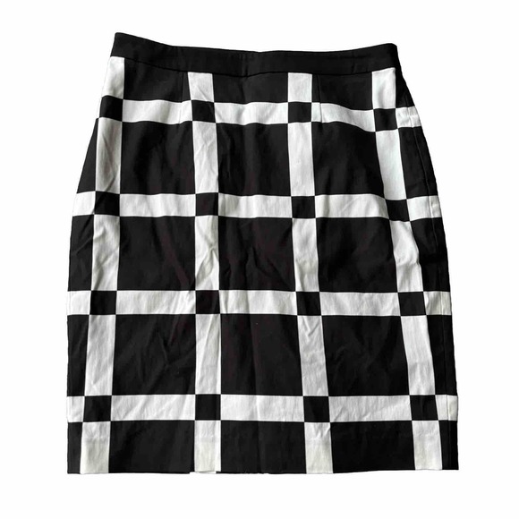 Halogen Dresses & Skirts - HALOGEN Skirt Sz 6P Petite Black White Square Knee Length Pencil Zip Back Womens